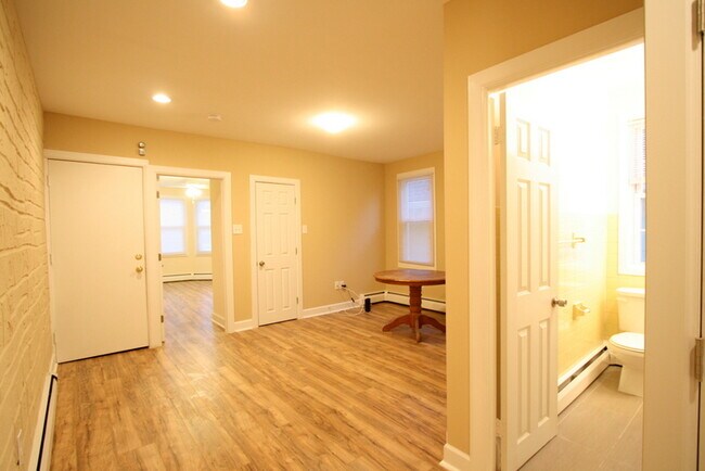 Foto del edificio - 4518 Van Kirk St