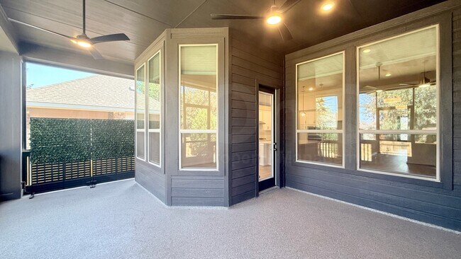 Building Photo - 428 Trailing Lantana Ln