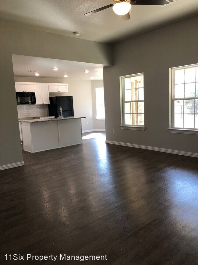 Building Photo - 4 br, 2 bath House - 901 Panther Lookout