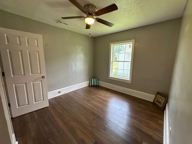 Foto del edificio - COMING SOON! 3 Bedroom House in Gastonia! ...