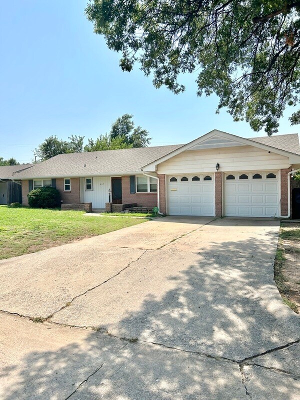 Foto principal - 6117 N Vermont Ave