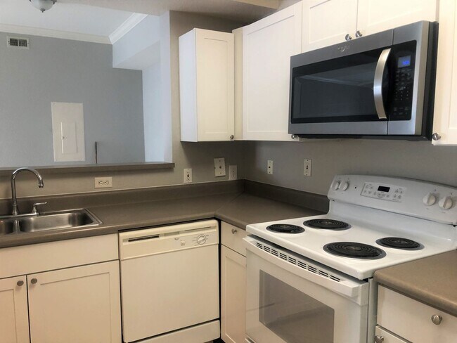 Building Photo - 5550 Pga Blvd