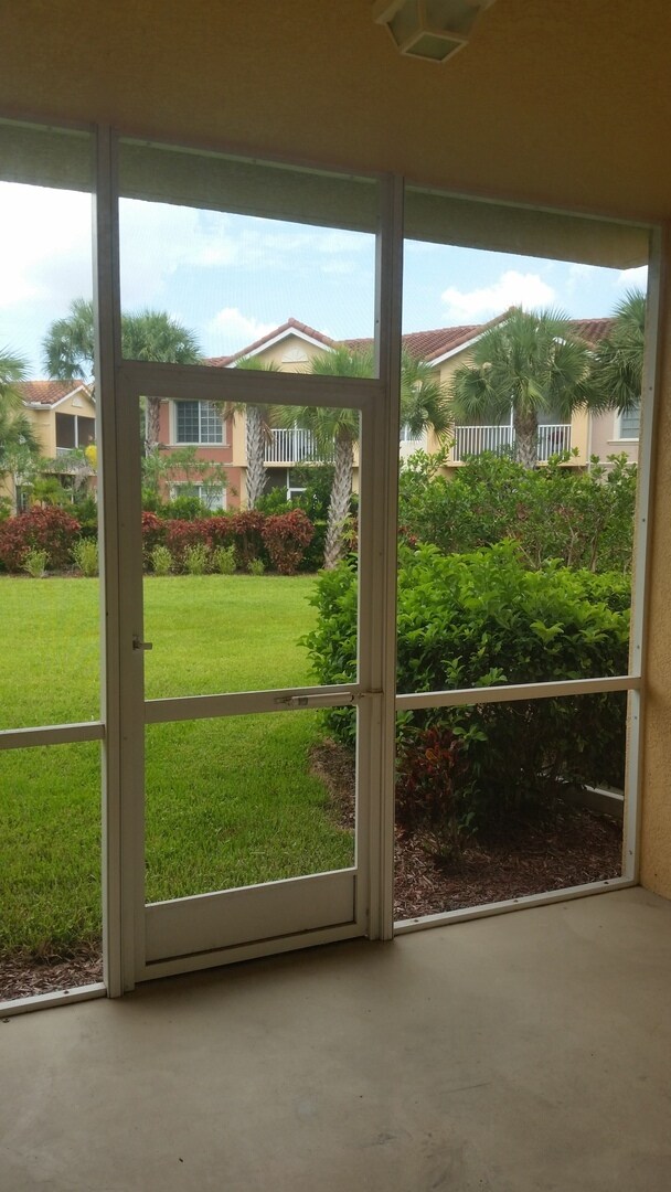 Building Photo - Villagio Annual rental!