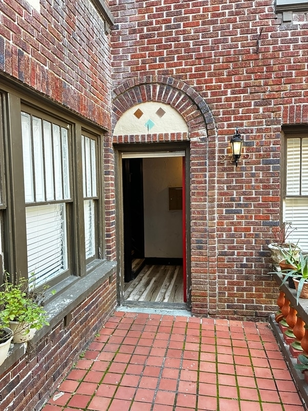 Foto del edificio - 2742 Riverside Ave