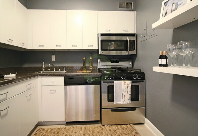 Foto del edificio - 1358 N Lake Shore Dr
