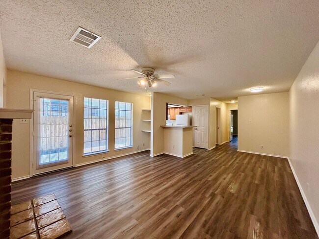 Building Photo - 9308 Kempler Dr