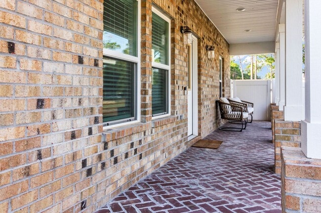 Building Photo - Craftsman Style Home in Villa Tasso!