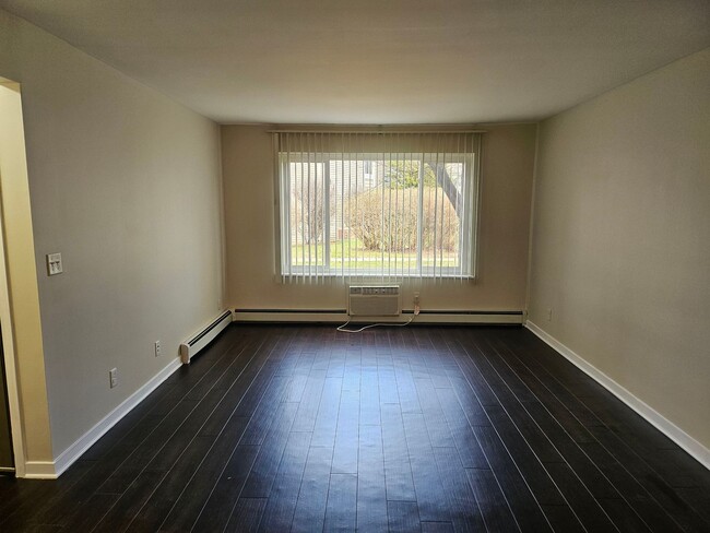 Foto del edificio - 1400 Light Road