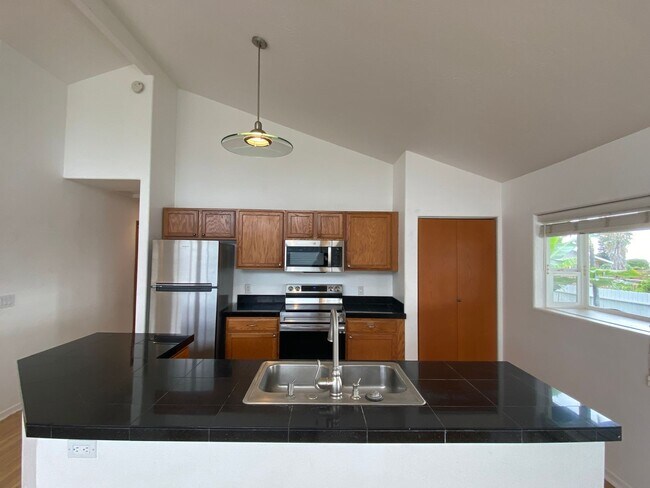 Foto del edificio - Unfurnished 3 Bedroom 2 Bathroom W/ Garage and Yard In Waikoloa Village
