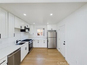 Building Photo - 3284 Luna Ave