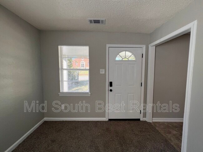 Foto del edificio - 79 E Davant Ave