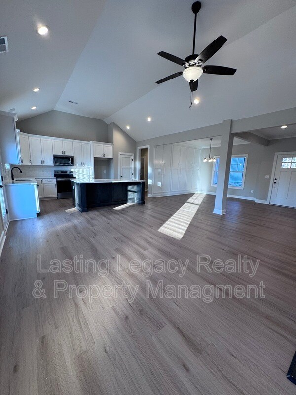 Building Photo - 2566 NC-801