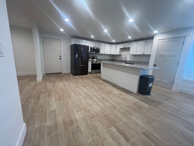 Foto del edificio - 1357 E 750 S