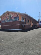 Building Photo - 379 N 15th St