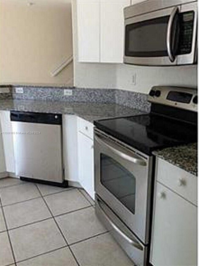 Foto del edificio - 10966 NW 86th Terrace