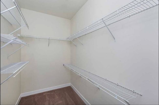 Building Photo - 673 W Wayman St