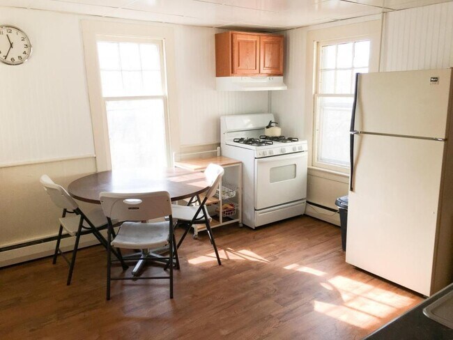Foto del edificio - 112-114 Schuyler Place Ithaca