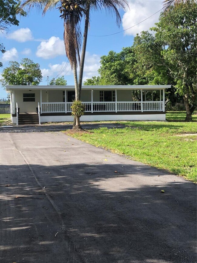 19550 SW 196th St, Miami, FL 33187 House Rental in Miami, FL