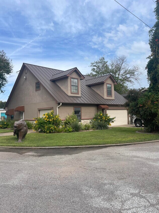 106 Riverbend Ln, Kingsland, TX 78639 House Rental in Kingsland, TX