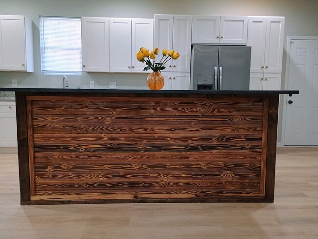 Foto del edificio - 1618 N Rural St