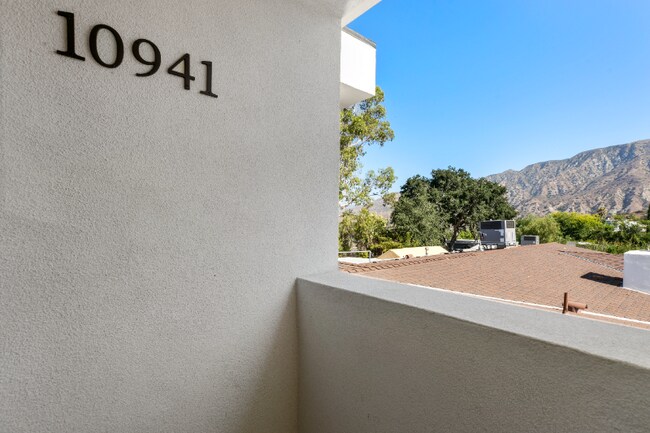 Foto del edificio - 10941 Christine Way