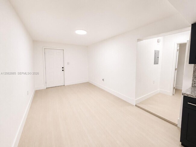 Foto del edificio - 2829 SW 32nd Ct