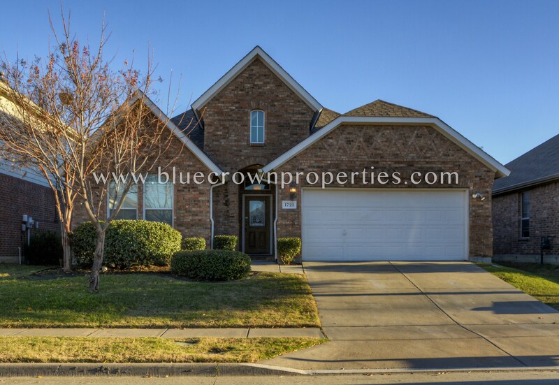 Primary Photo - 1721 Lake Way Dr