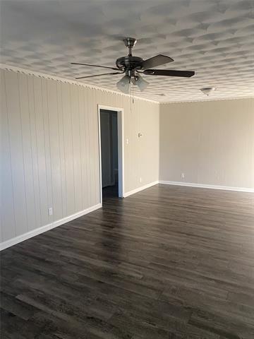 Foto del edificio - 932 W Pleasant Run Rd