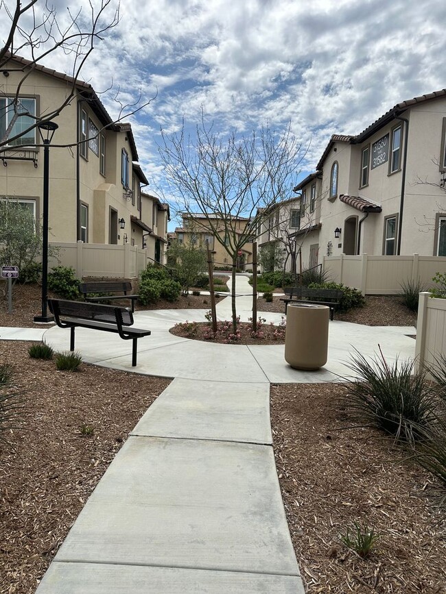 Foto del edificio - 2 Bed/2.5 Bath, South Temecula Townhome