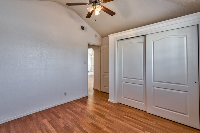 Building Photo - 7324 Canyon Run Dr