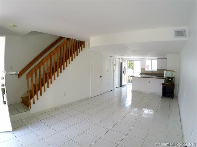 Building Photo - 351 NW 82nd Ave  1109