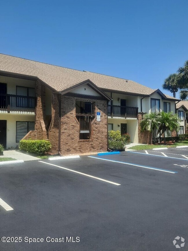 Building Photo - 1515 Huntington Ln