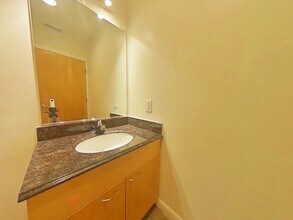 Building Photo - 1011 W Marshall St