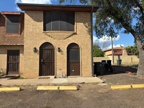 Building Photo - 1300 Hillside Rd