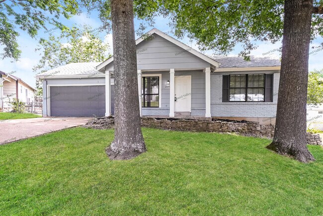 Foto del edificio - 2592 Forest Ln