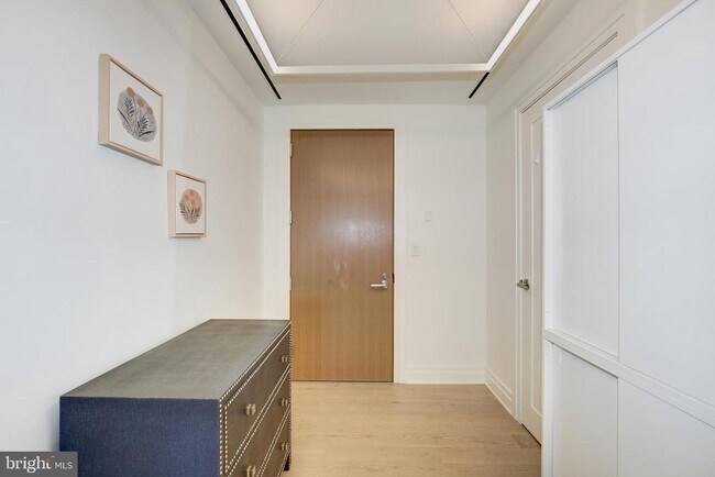 Foto del edificio - 2501 M St NW