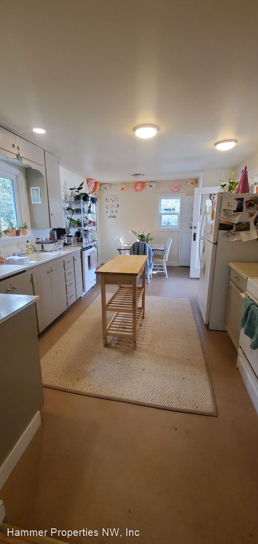 Building Photo - 5 br, 2 bath House - 314 E Ivy Street