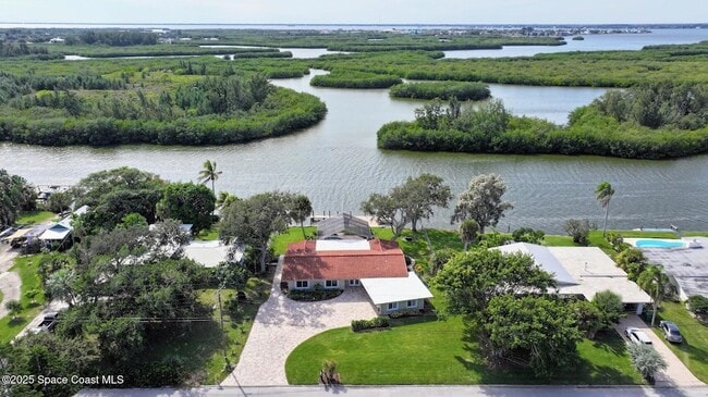 Building Photo - 778 Nassau Rd