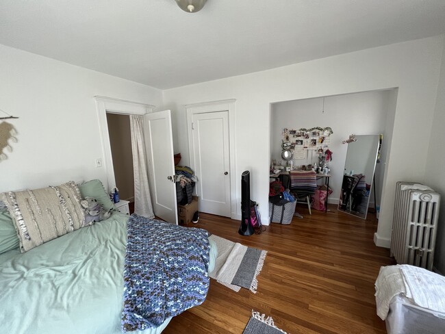 Building Photo - 119 W Wyoming Ave