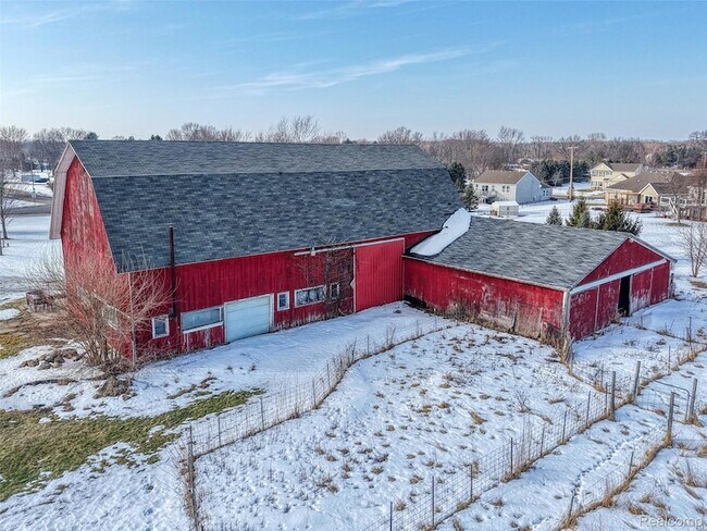 Building Photo - 3342 Oak Grove Rd