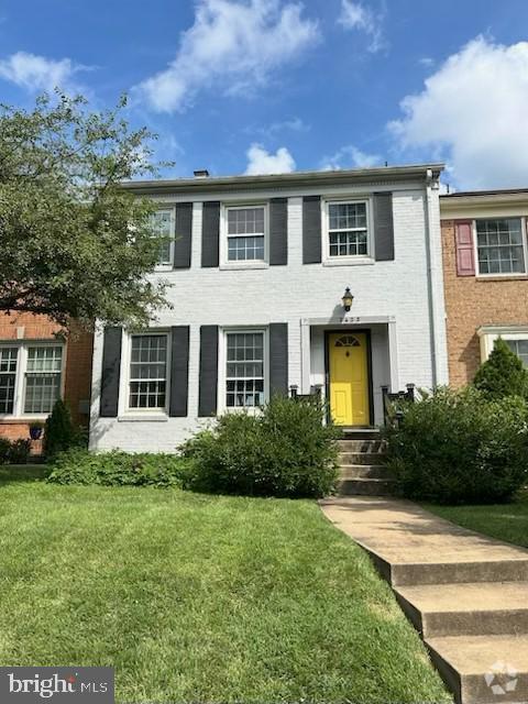 Building Photo - 2423 Falls Pl Ct