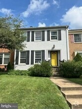 Building Photo - 2423 Falls Pl Ct