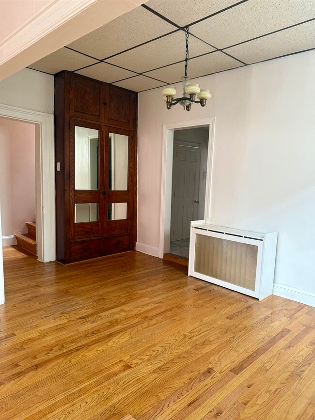 Building Photo - 94 Laidlaw Ave
