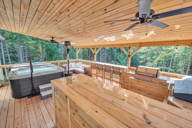Foto del edificio - High Point Haven: Luxurious & Fun ~ Hot Tub