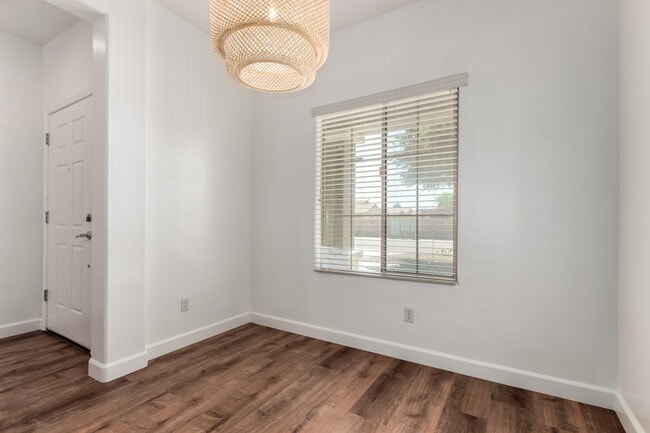 Building Photo - 41229 N Stenson Dr