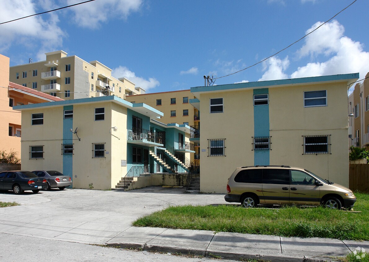 Primary Photo - 543-553 SW 2nd St