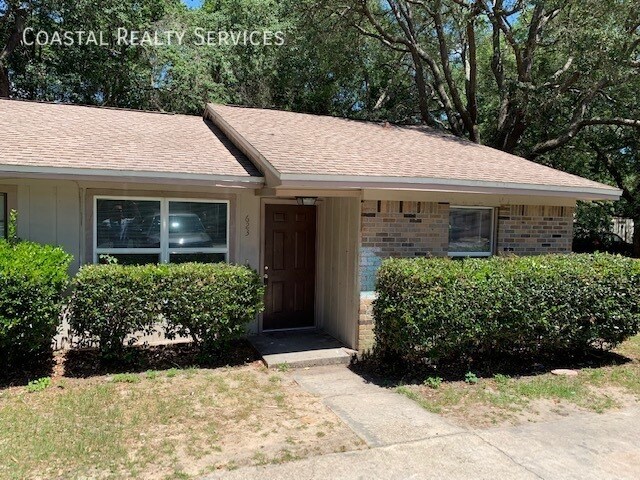 Primary Photo - 623 Crestview Ave