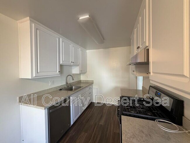 Foto del edificio - 1587 Coriander Dr