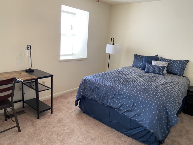 queen bed, desk, & dresser drawers included - 117 Michael Dr