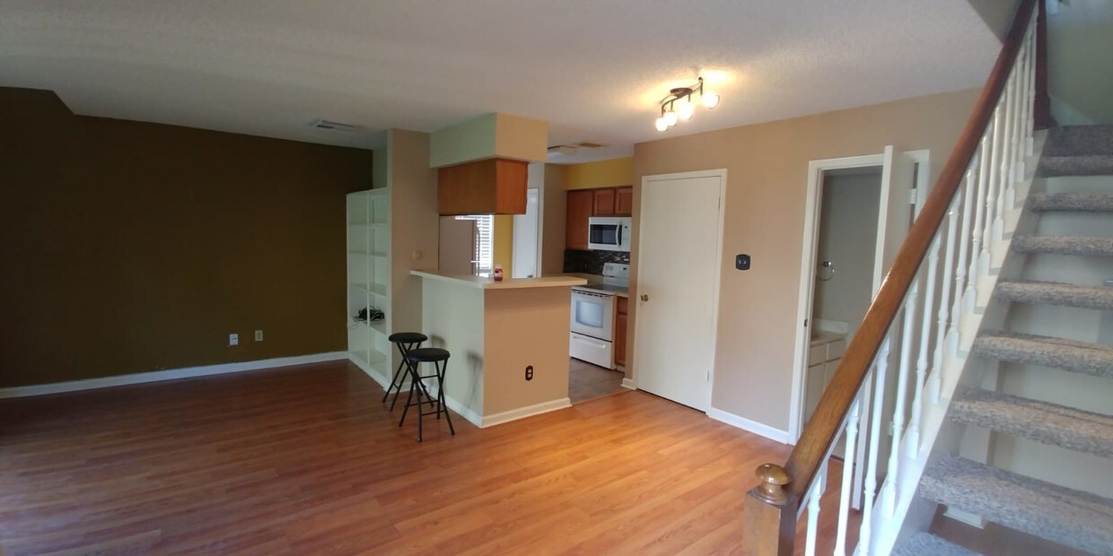 Primary Photo - 3600 Jeanetta St